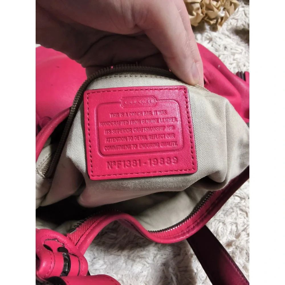 39.Coach Pink Leather Hobo Shoulder Bag F1381-19889 Silver Hardware